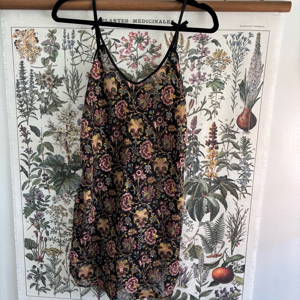 Vintage Morgan Taylor Black Floral Slip Small